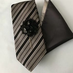 Gray & black necktie set.